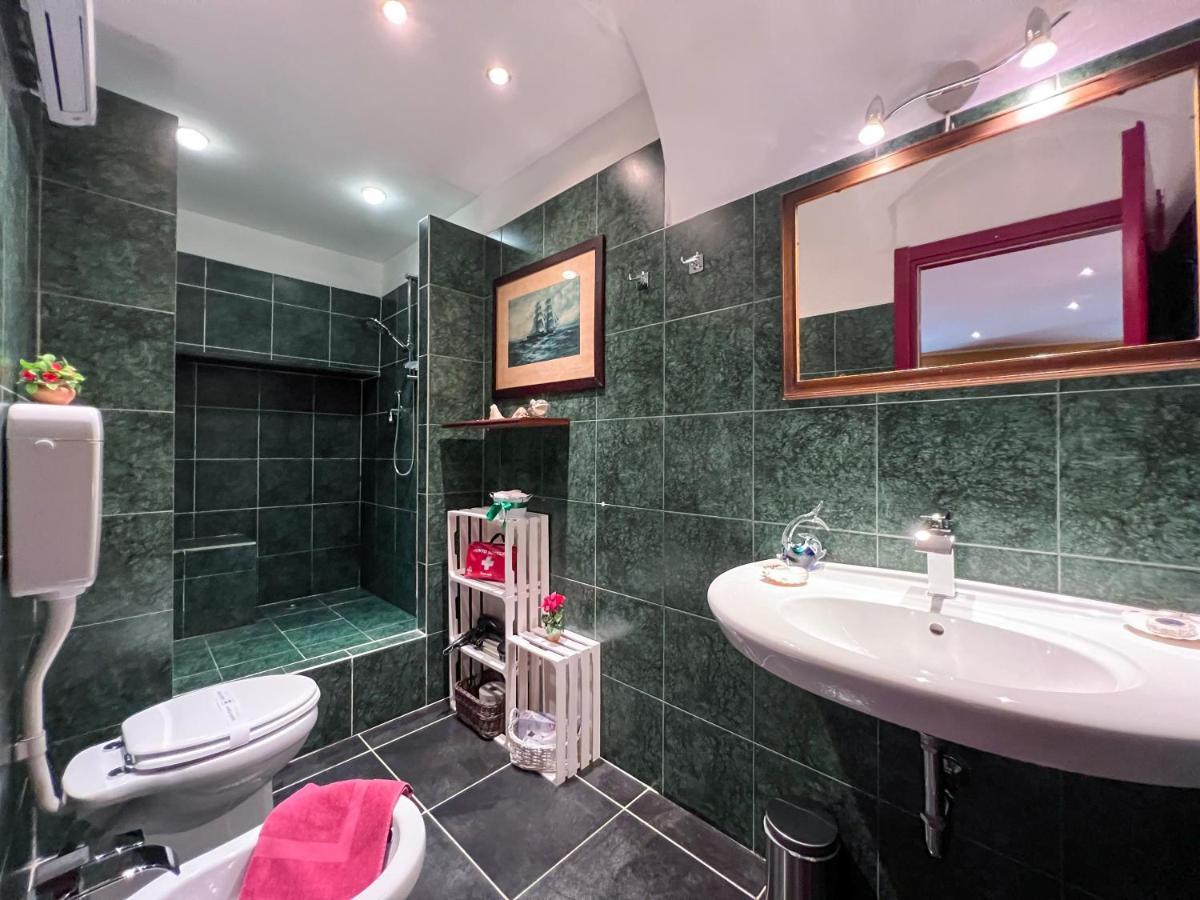 Loft Di Charme In Centro Genova Apartment ภายนอก รูปภาพ